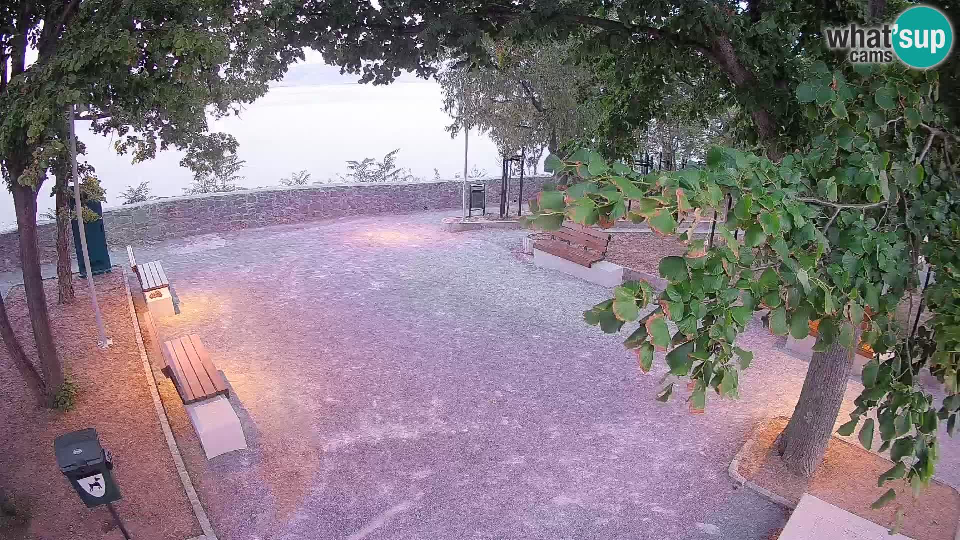 Senj Live Webcam – Schriftstellerpark und Velebit-Kanal