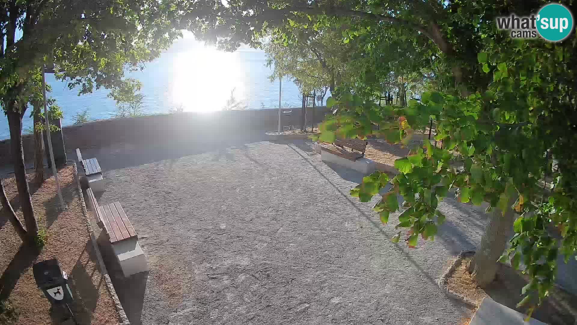 Webcam Senj en direct – Parc des Écrivains et canal du Velebit