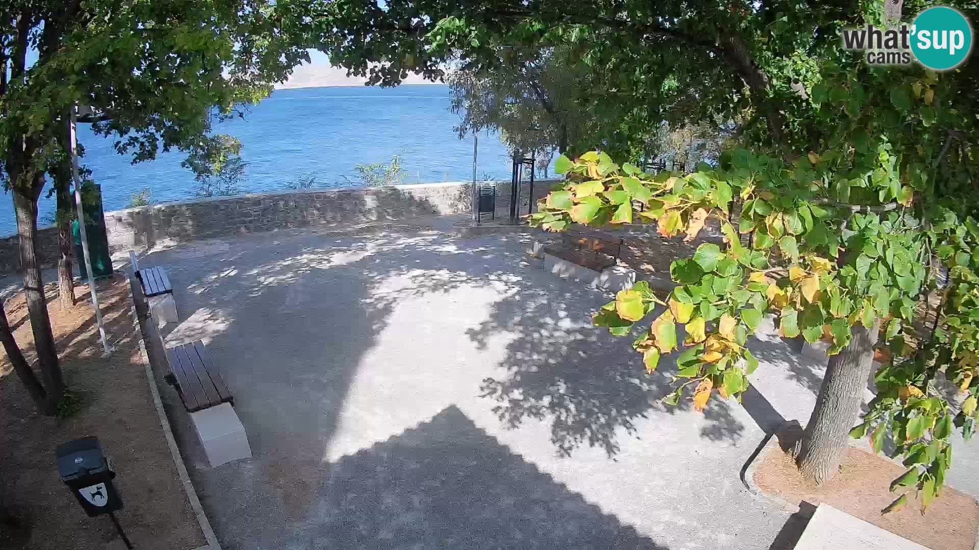 Webcam Senj en direct – Parc des Écrivains et canal du Velebit