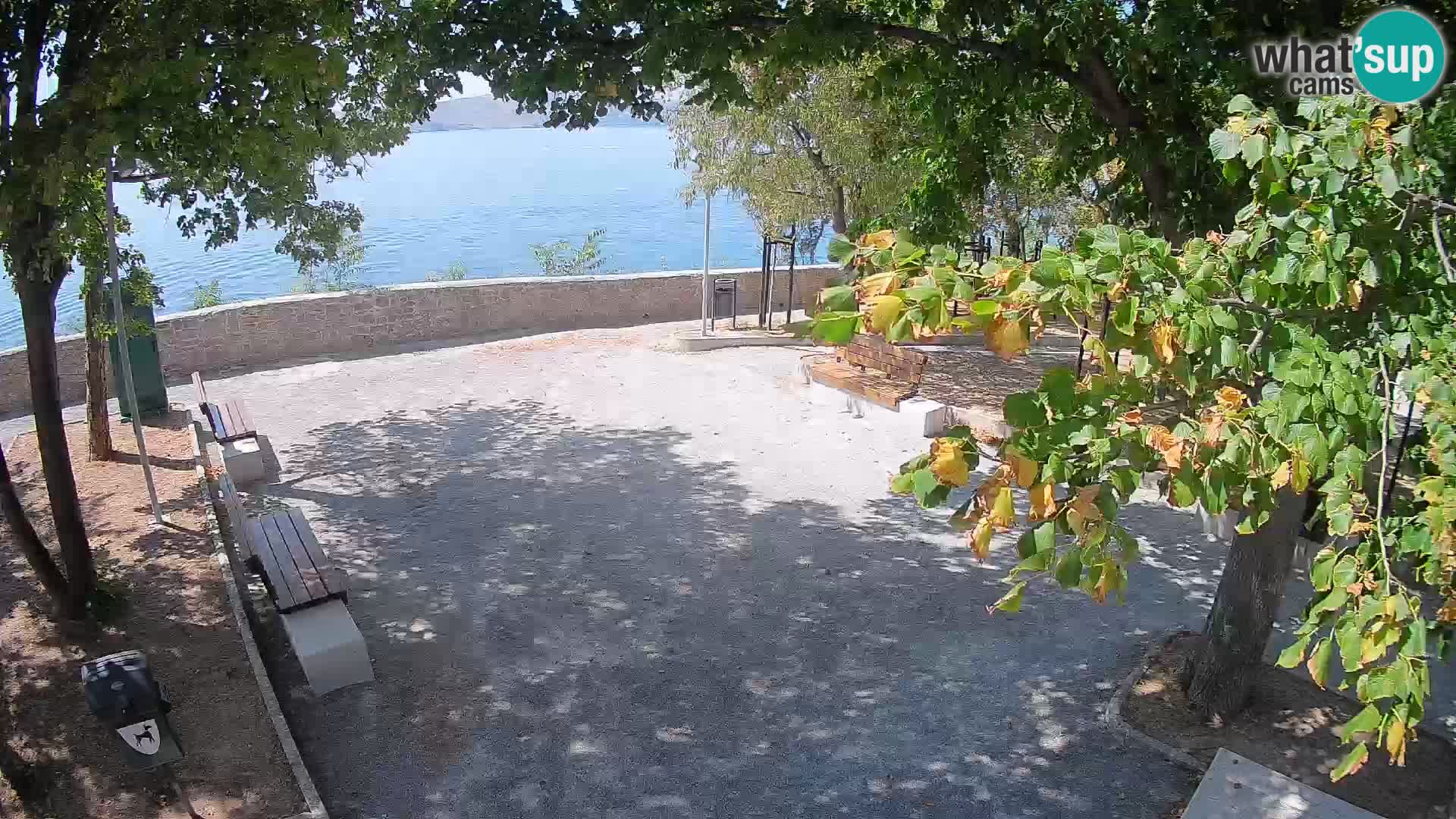 Webcam Senj en direct – Parc des Écrivains et canal du Velebit