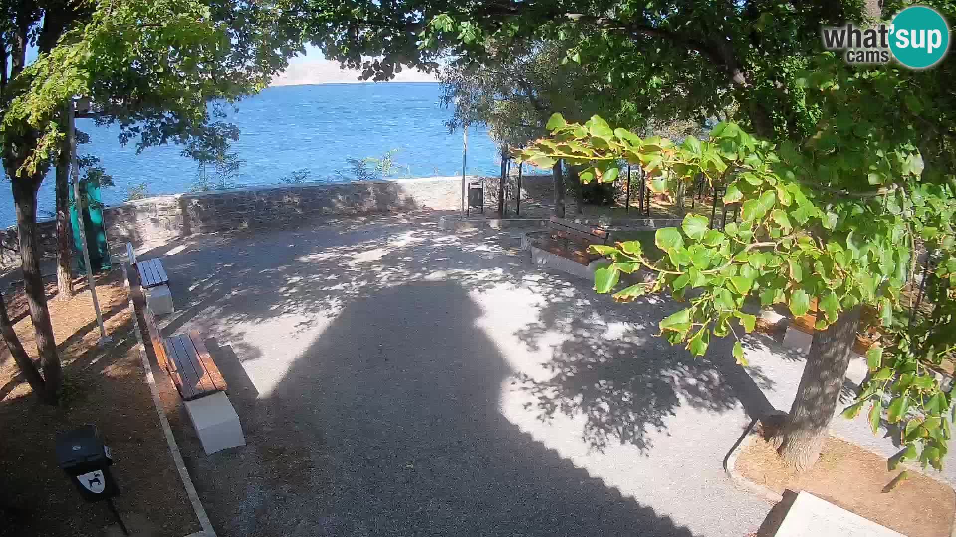 Webcam Senj en direct – Parc des Écrivains et canal du Velebit