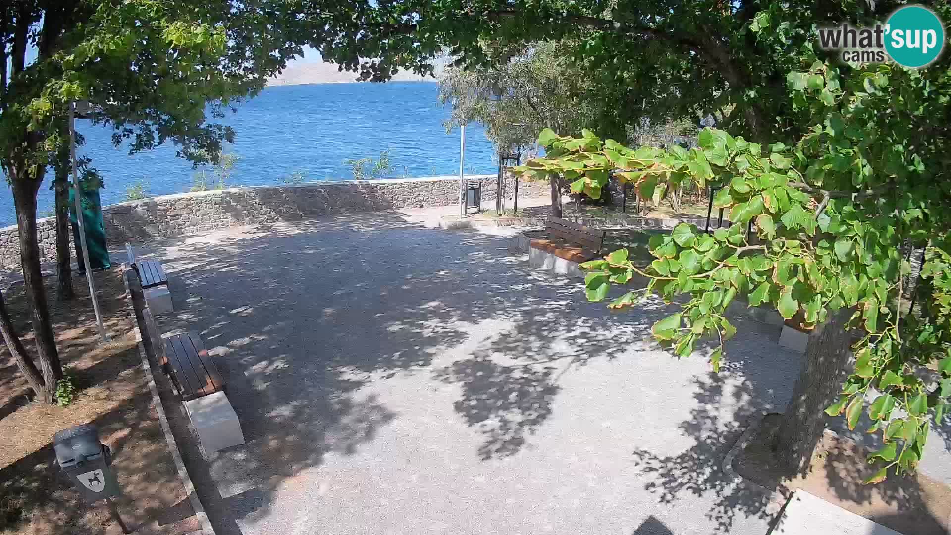 Spletna kamera Senj v živo – Park pisateljev in Velebitski kanal