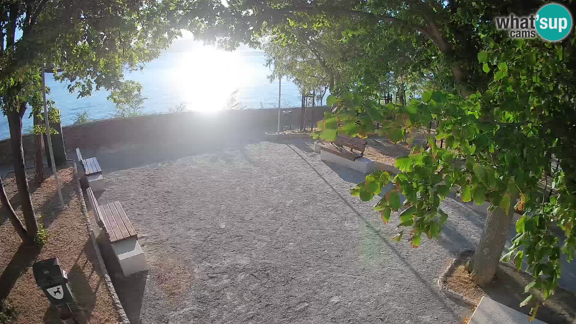 Webcam Senj en direct – Parc des Écrivains et canal du Velebit