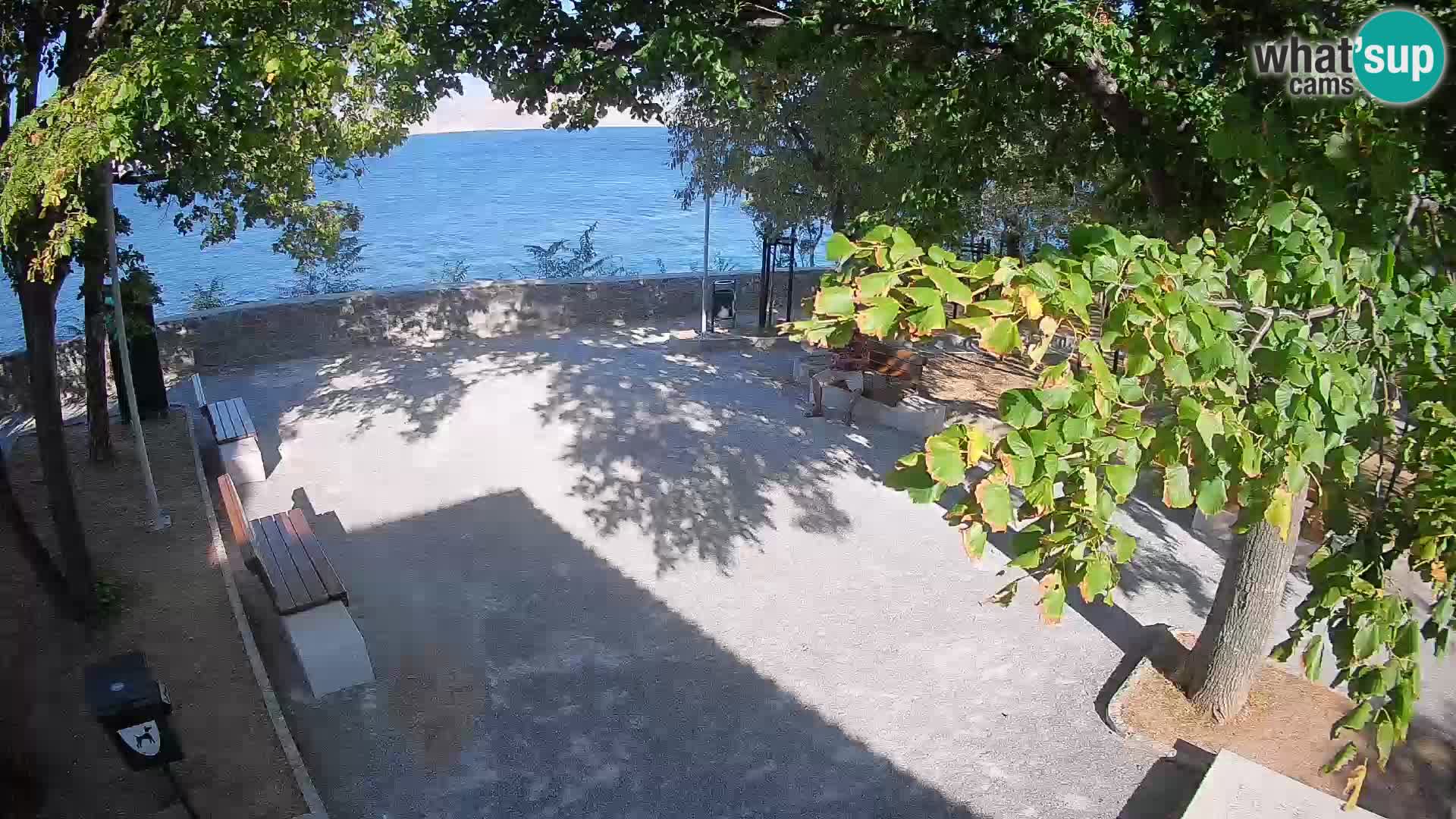 Webcam Senj en direct – Parc des Écrivains et canal du Velebit