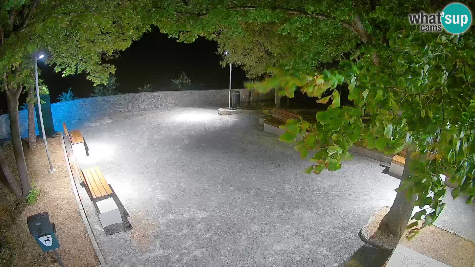 Webcam Senj en direct – Parc des Écrivains et canal du Velebit