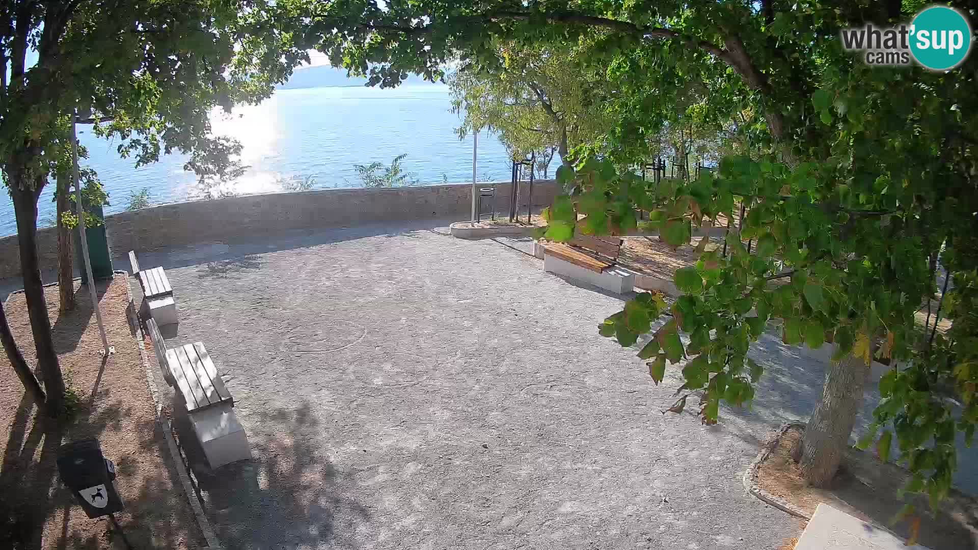 Webcam Senj en direct – Parc des Écrivains et canal du Velebit