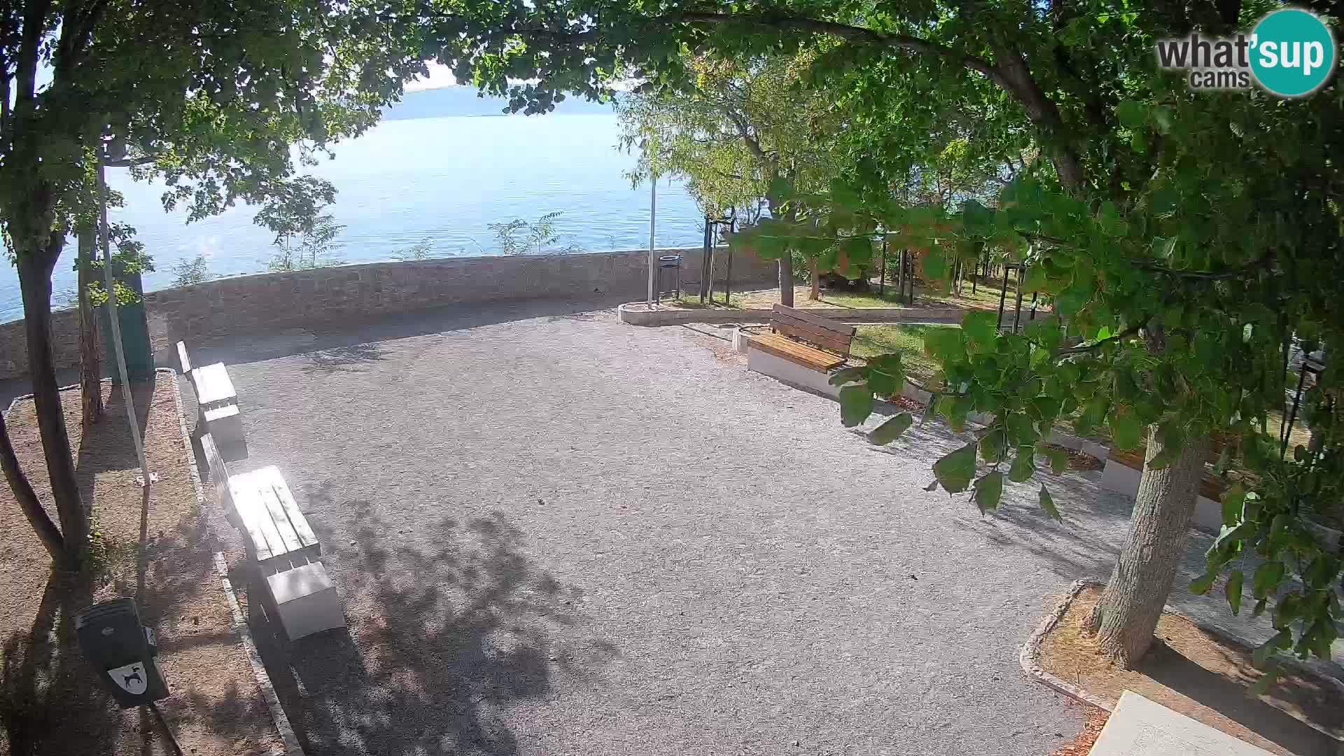 Spletna kamera Senj v živo – Park pisateljev in Velebitski kanal
