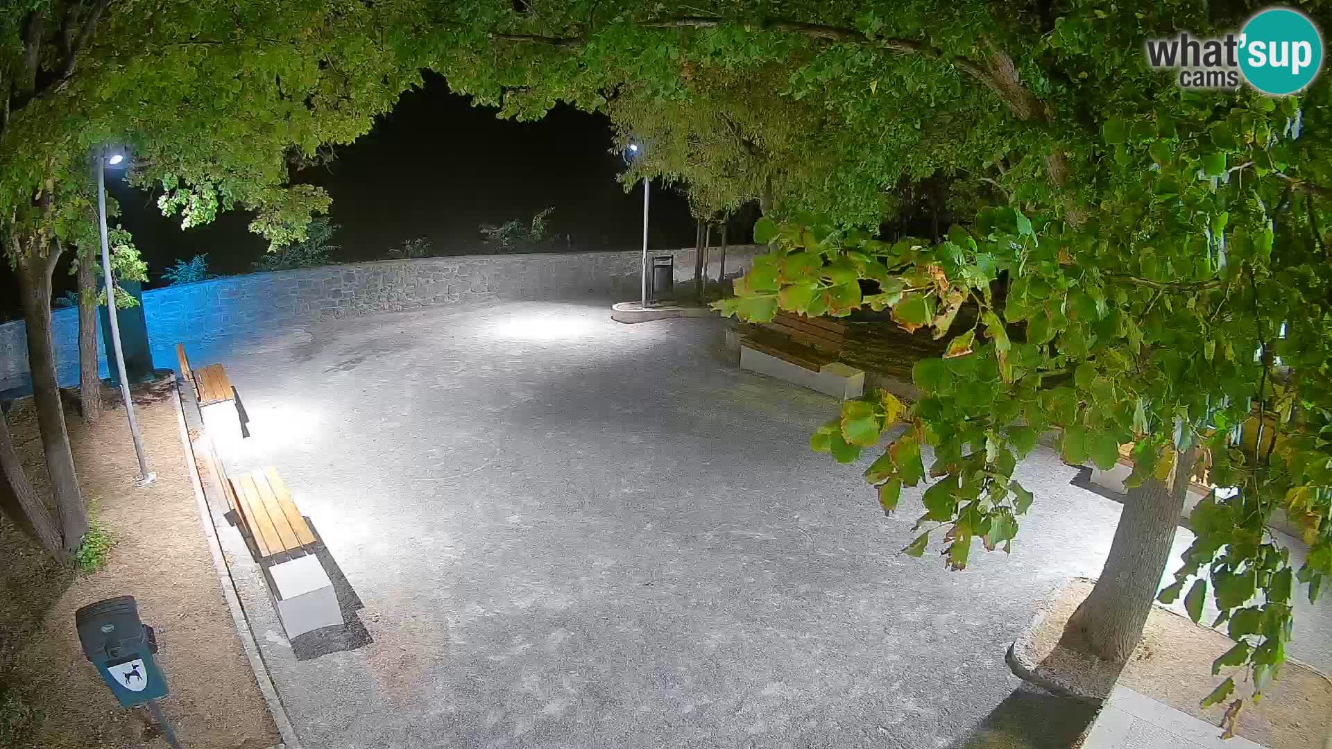 Kamera uživo Senj – Park književnika i Velebitski kanal
