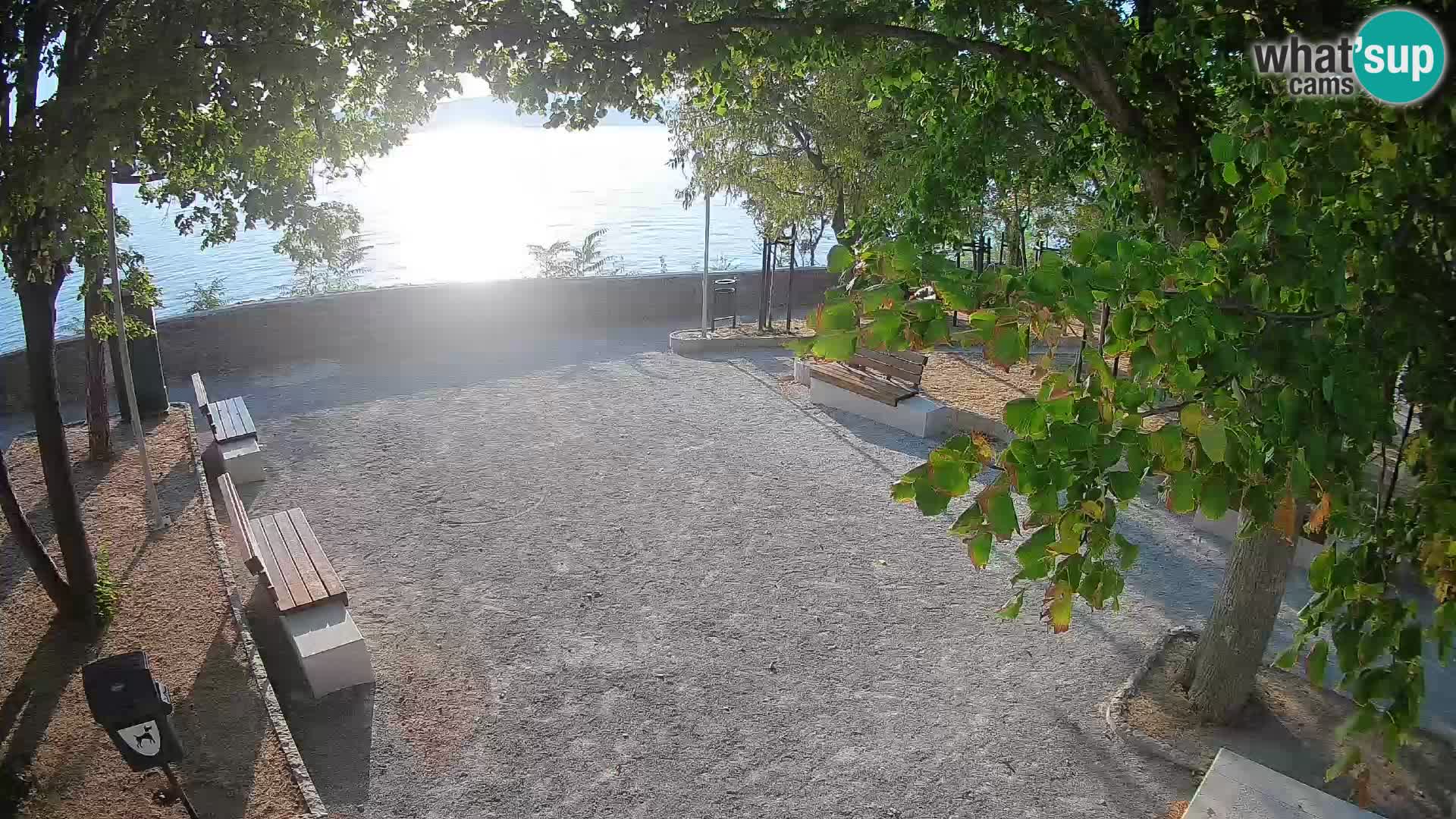 Spletna kamera Senj v živo – Park pisateljev in Velebitski kanal