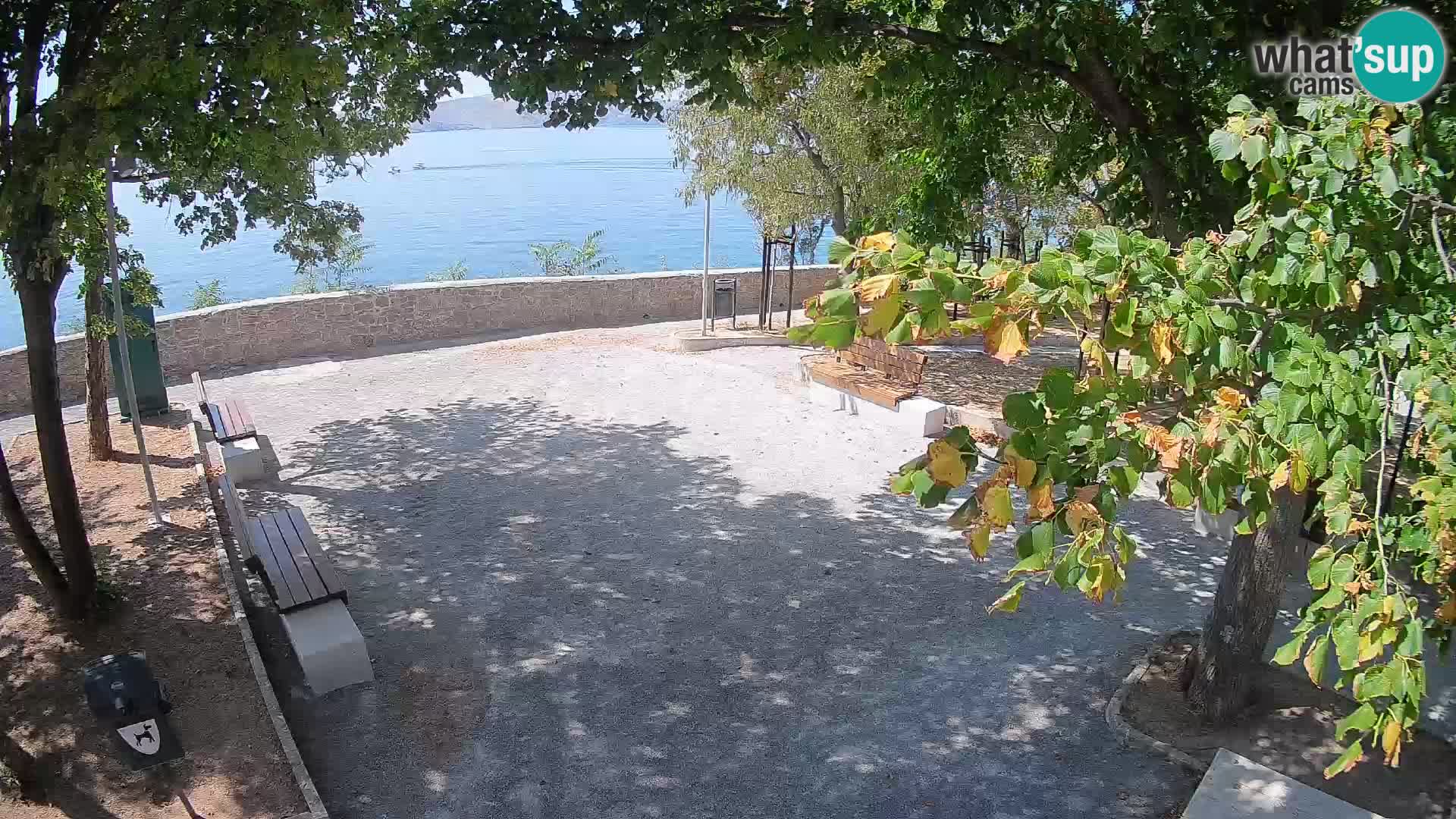 Webcam Senj en direct – Parc des Écrivains et canal du Velebit