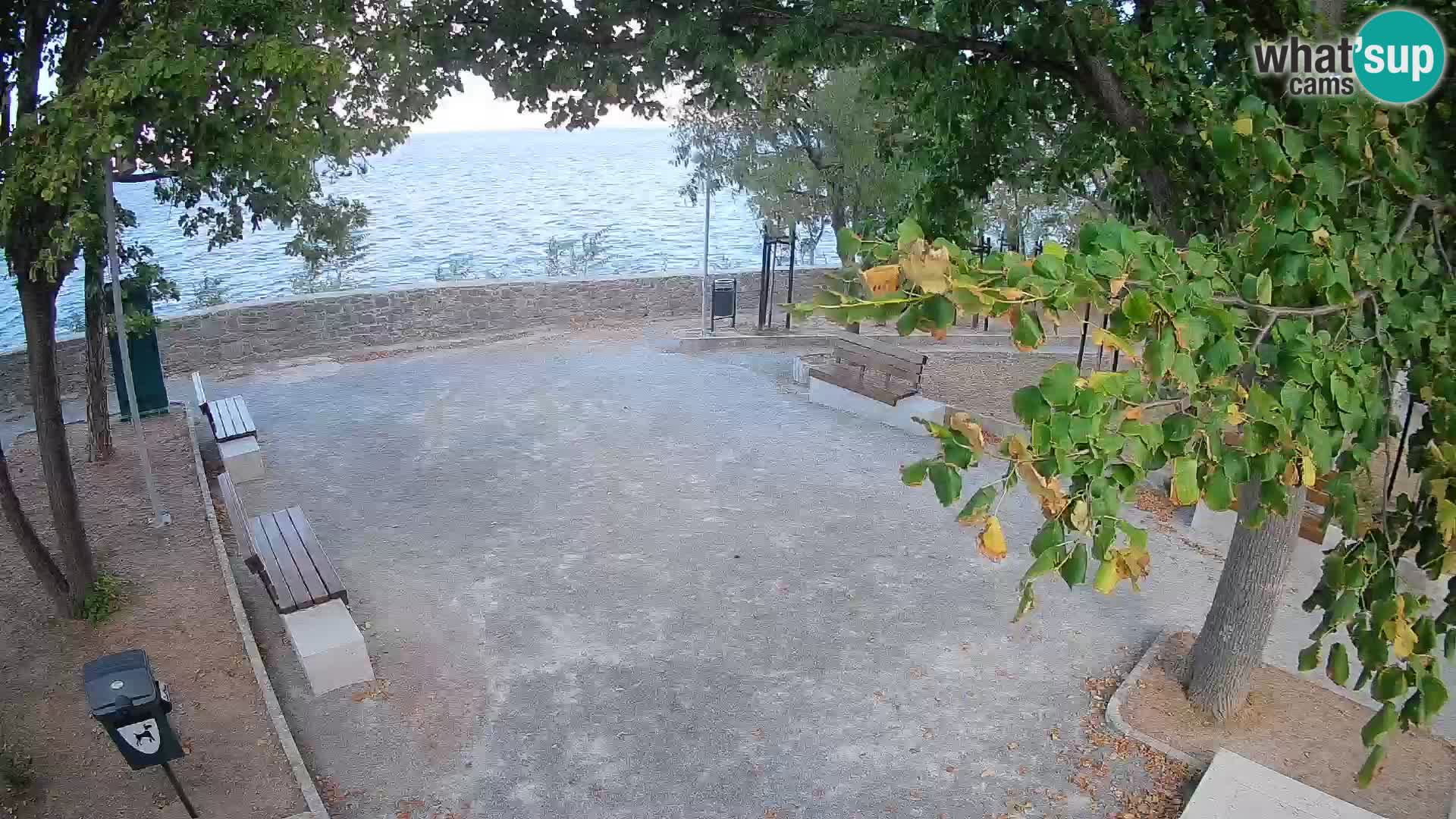 Webcam Senj en direct – Parc des Écrivains et canal du Velebit