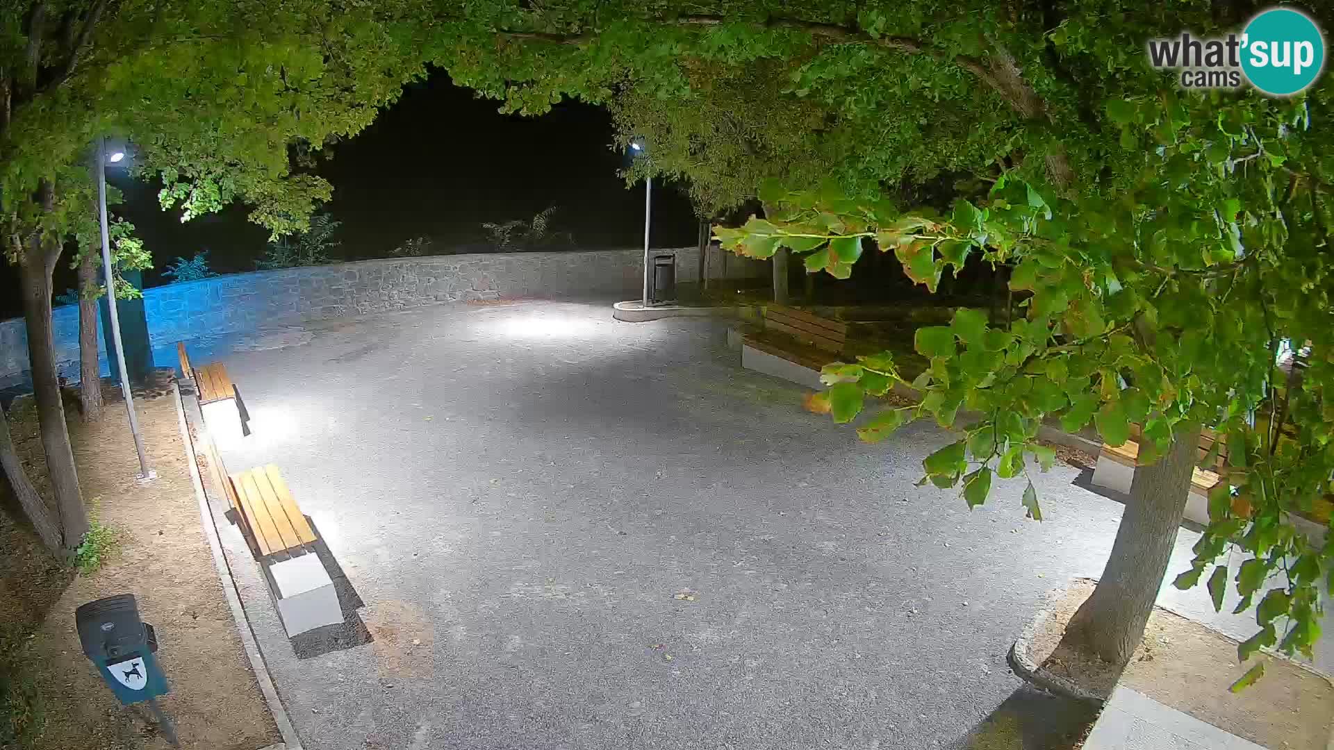 Spletna kamera Senj v živo – Park pisateljev in Velebitski kanal