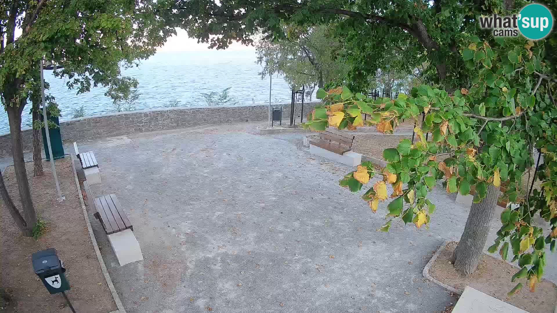 Webcam Senj en direct – Parc des Écrivains et canal du Velebit