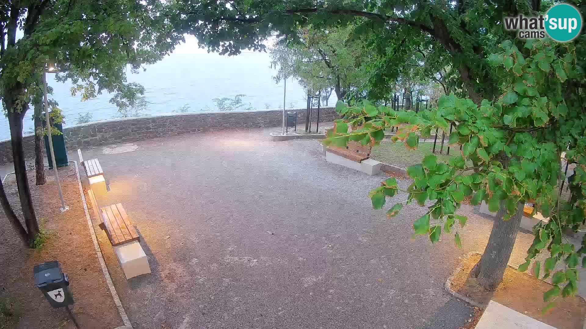 Webcam Senj en direct – Parc des Écrivains et canal du Velebit