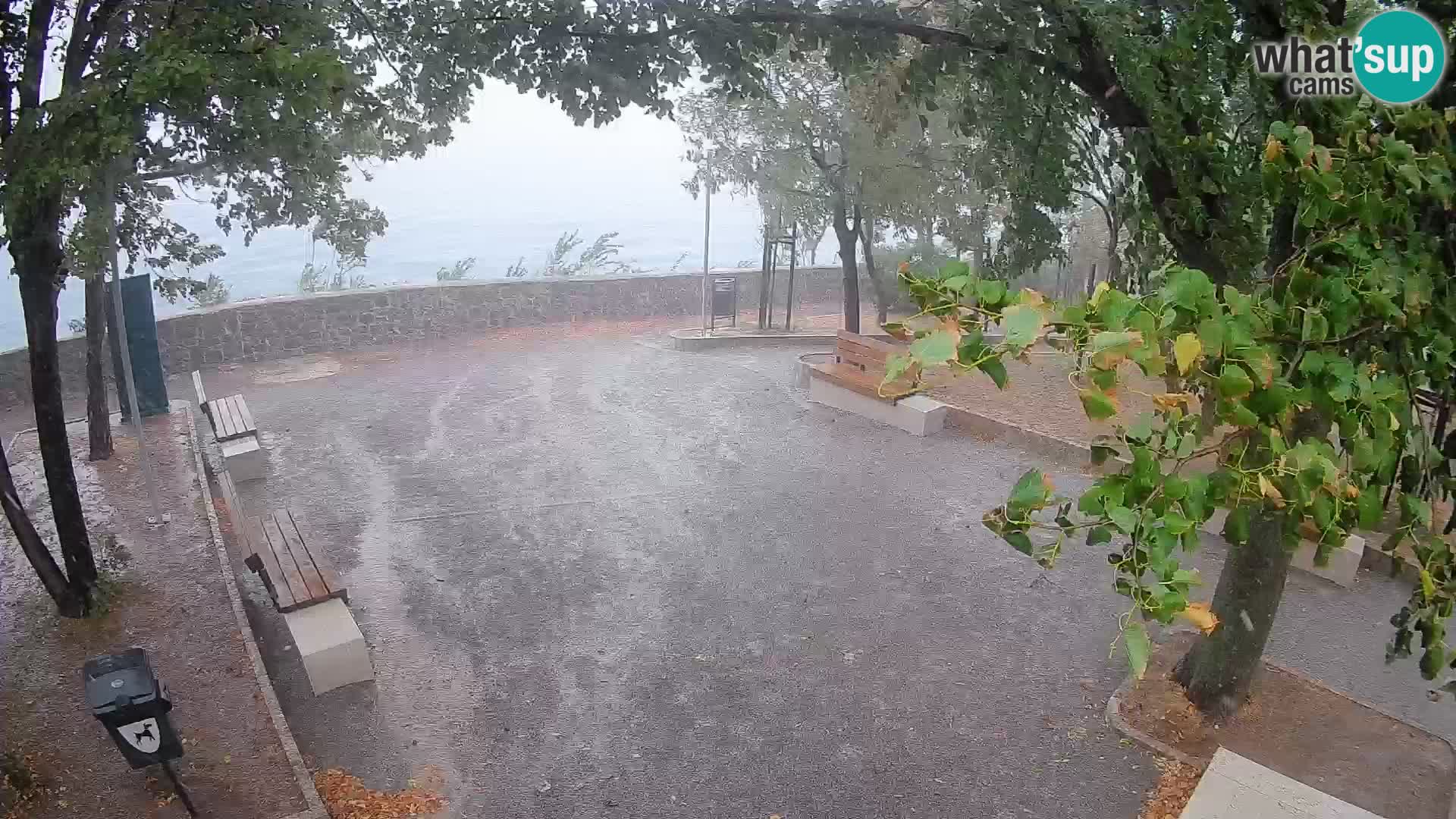 Kamera uživo Senj – Park književnika i Velebitski kanal