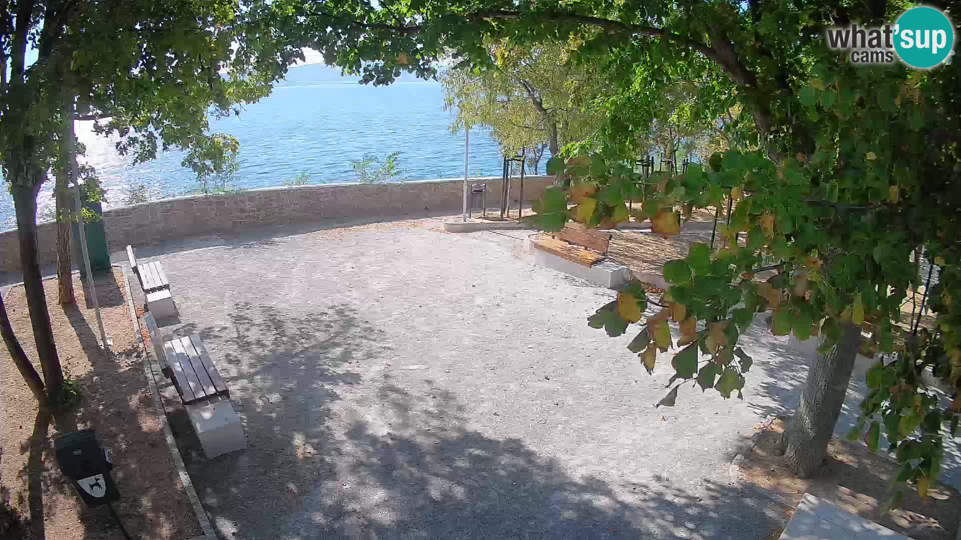 Webcam Senj en direct – Parc des Écrivains et canal du Velebit