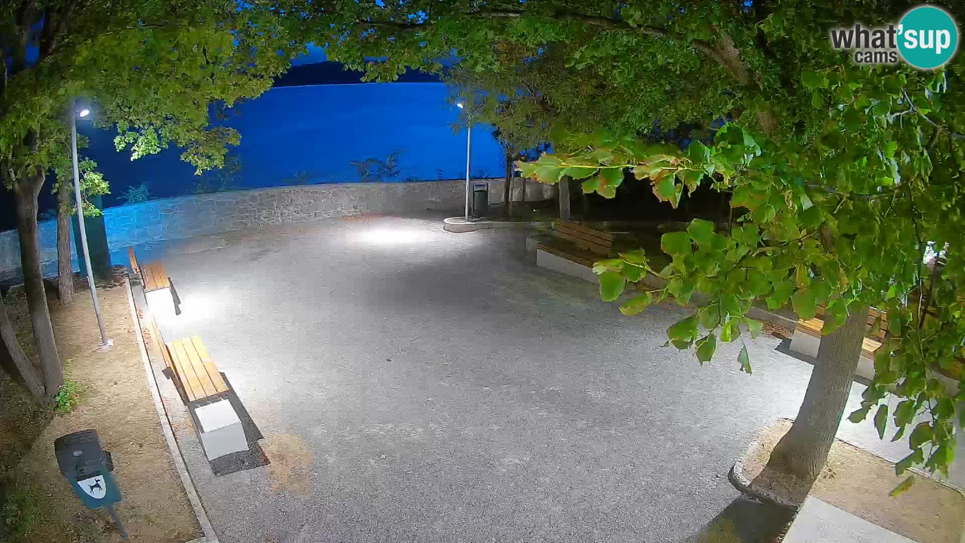 Kamera uživo Senj – Park književnika i Velebitski kanal
