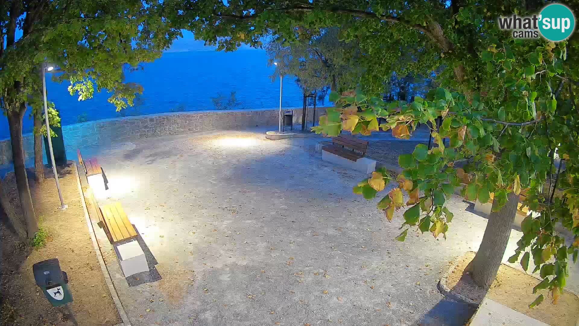 Kamera uživo Senj – Park književnika i Velebitski kanal