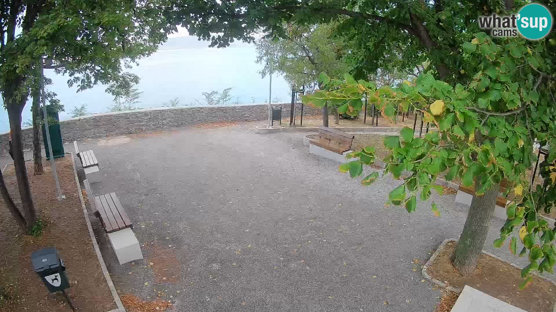 Webcam Senj en direct – Parc des Écrivains et canal du Velebit