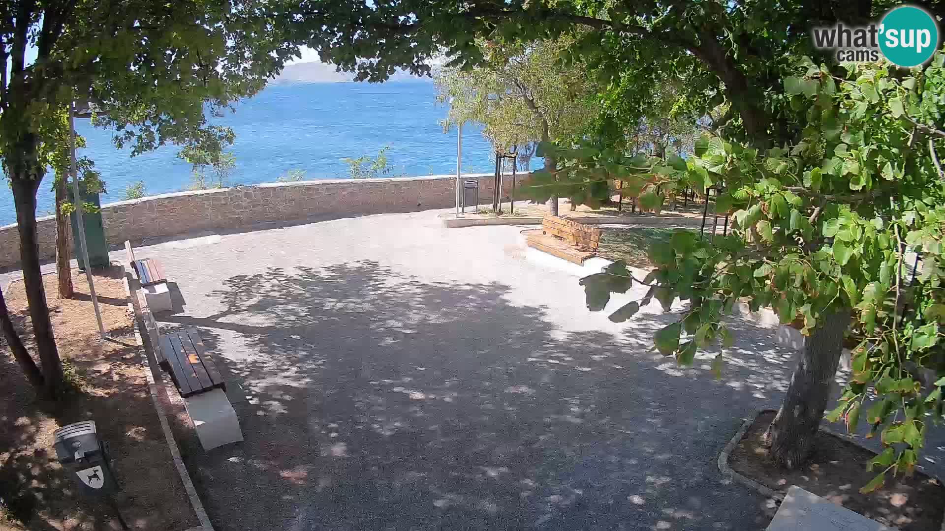 Webcam Senj en direct – Parc des Écrivains et canal du Velebit