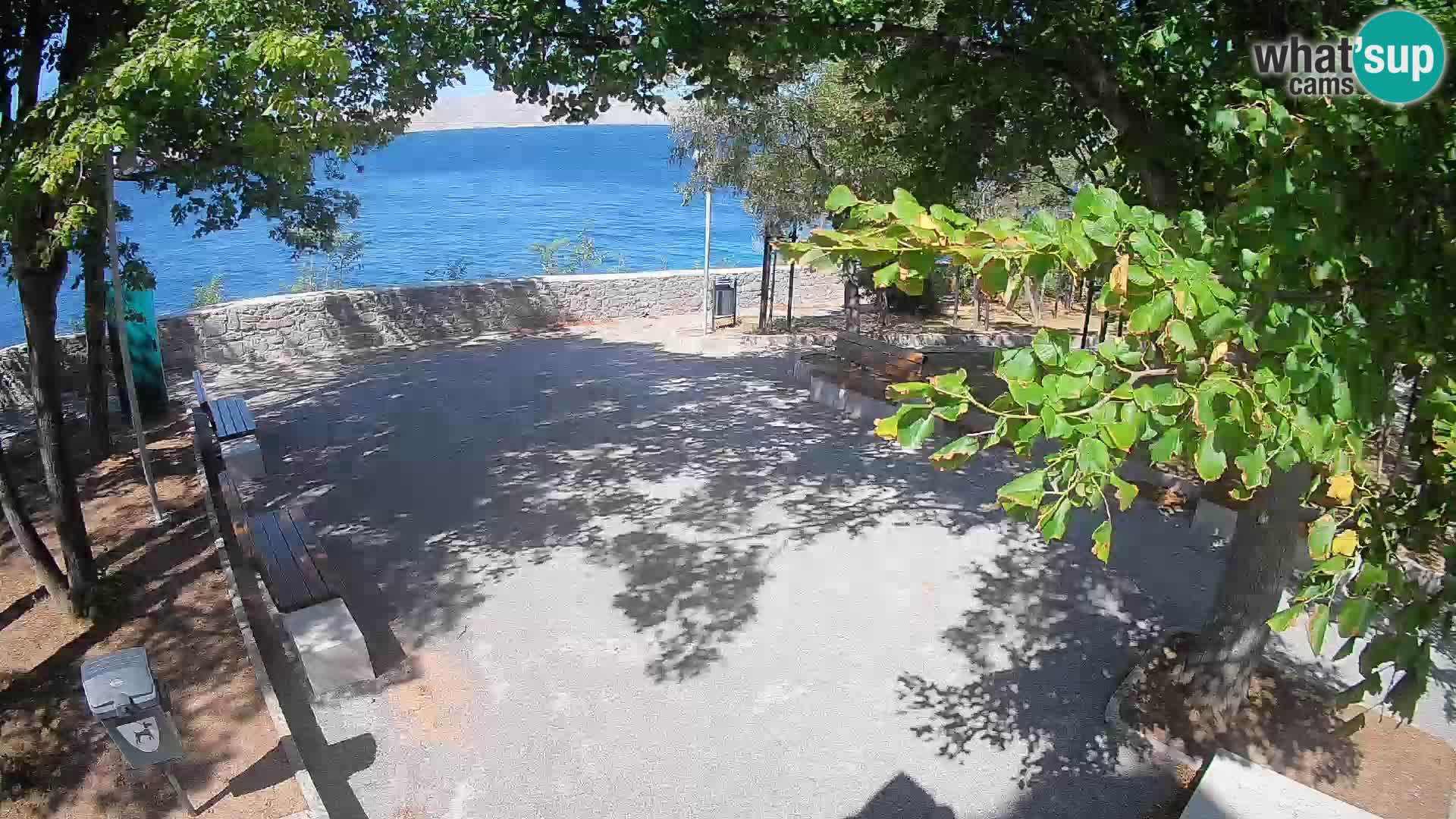 Webcam Senj en direct – Parc des Écrivains et canal du Velebit