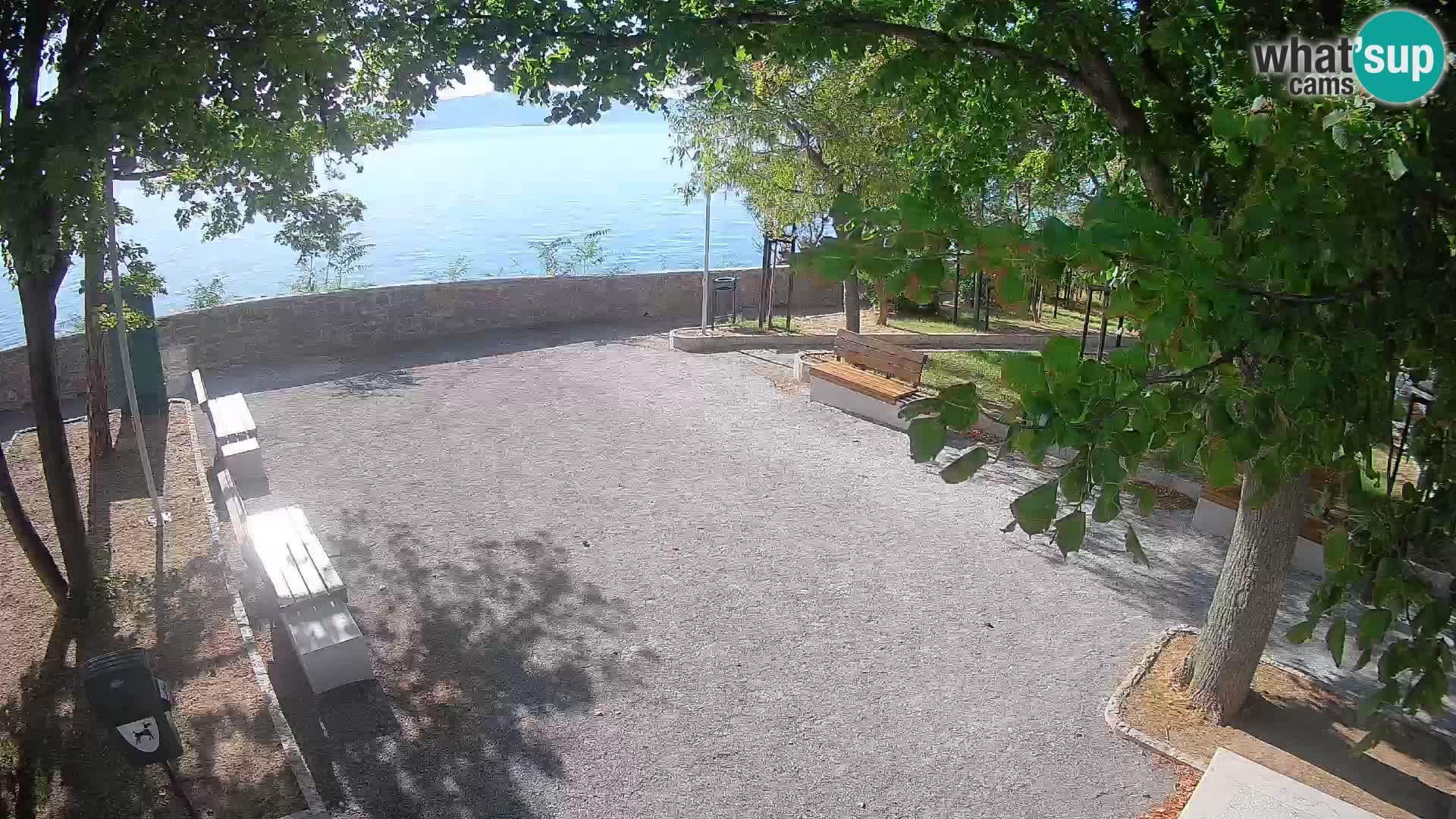 Webcam Senj en direct – Parc des Écrivains et canal du Velebit