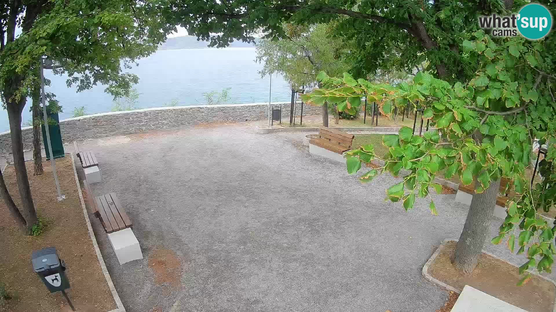 Webcam Senj en direct – Parc des Écrivains et canal du Velebit