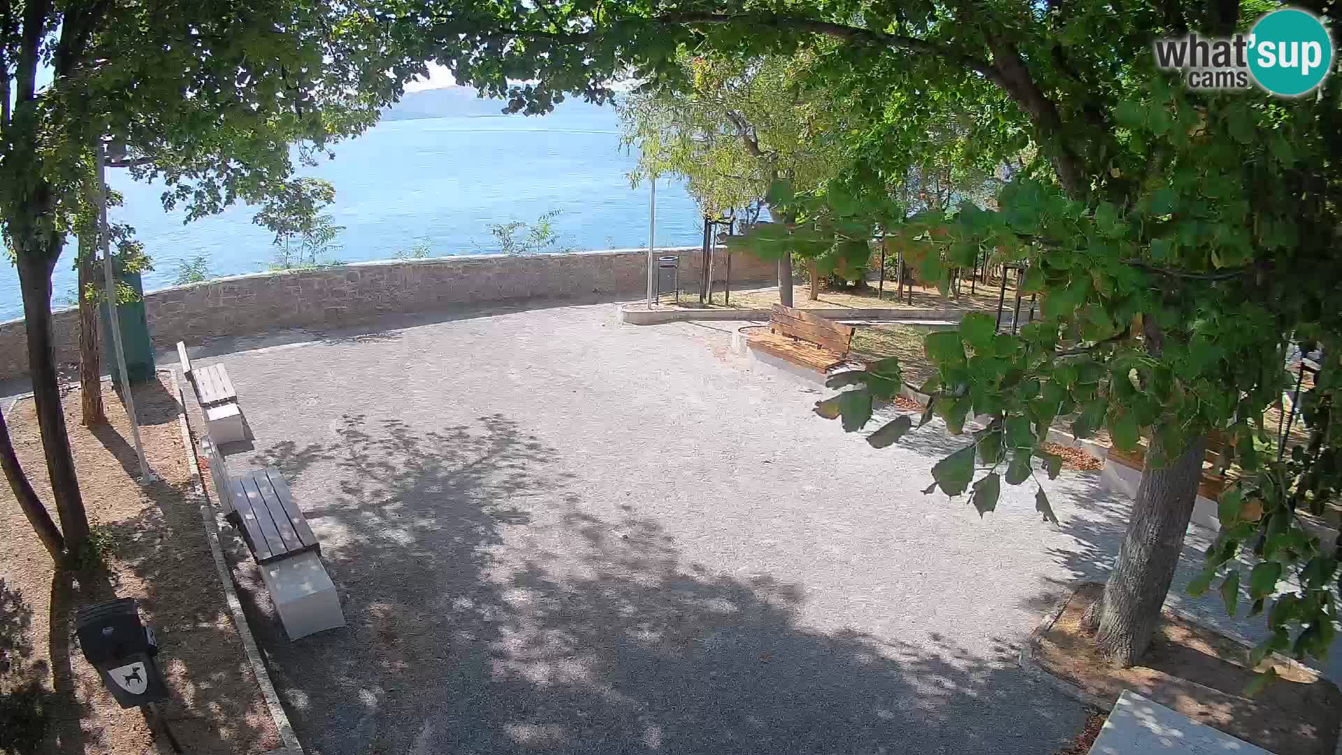 Webcam Senj en direct – Parc des Écrivains et canal du Velebit