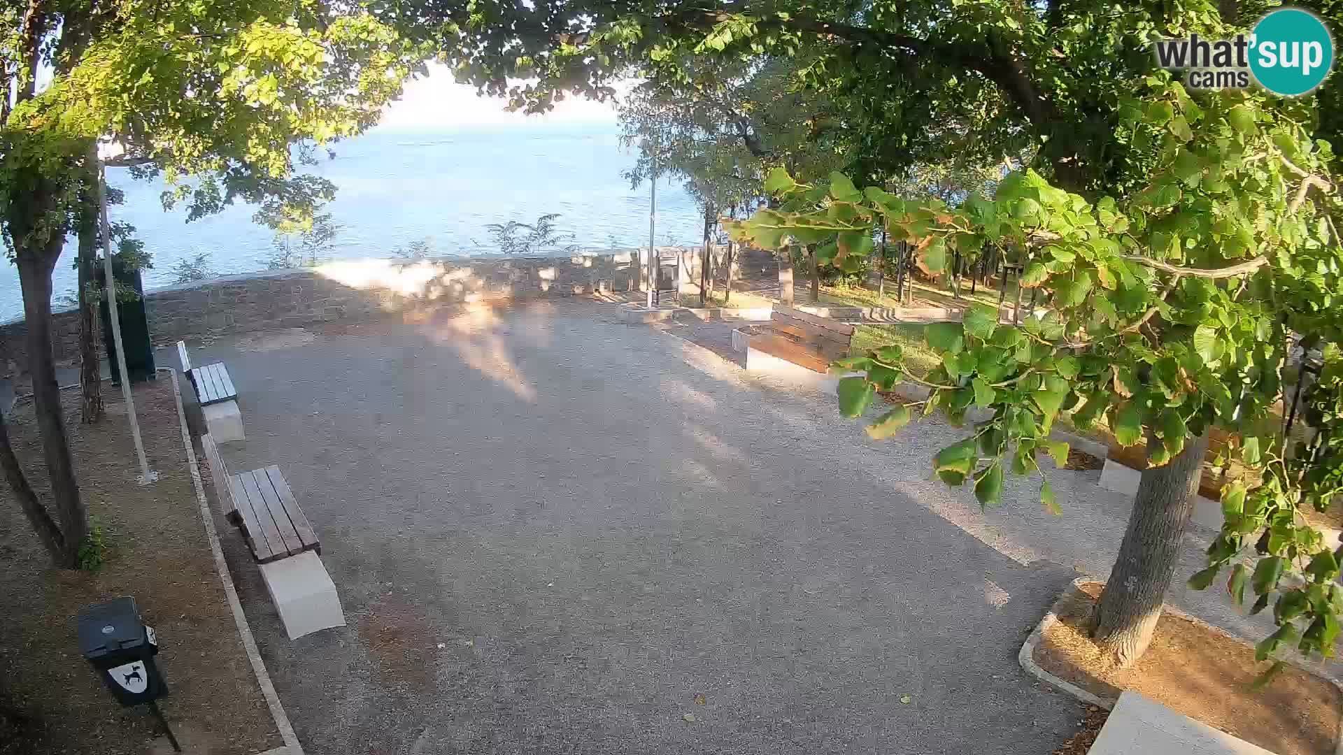 Webcam Senj en direct – Parc des Écrivains et canal du Velebit