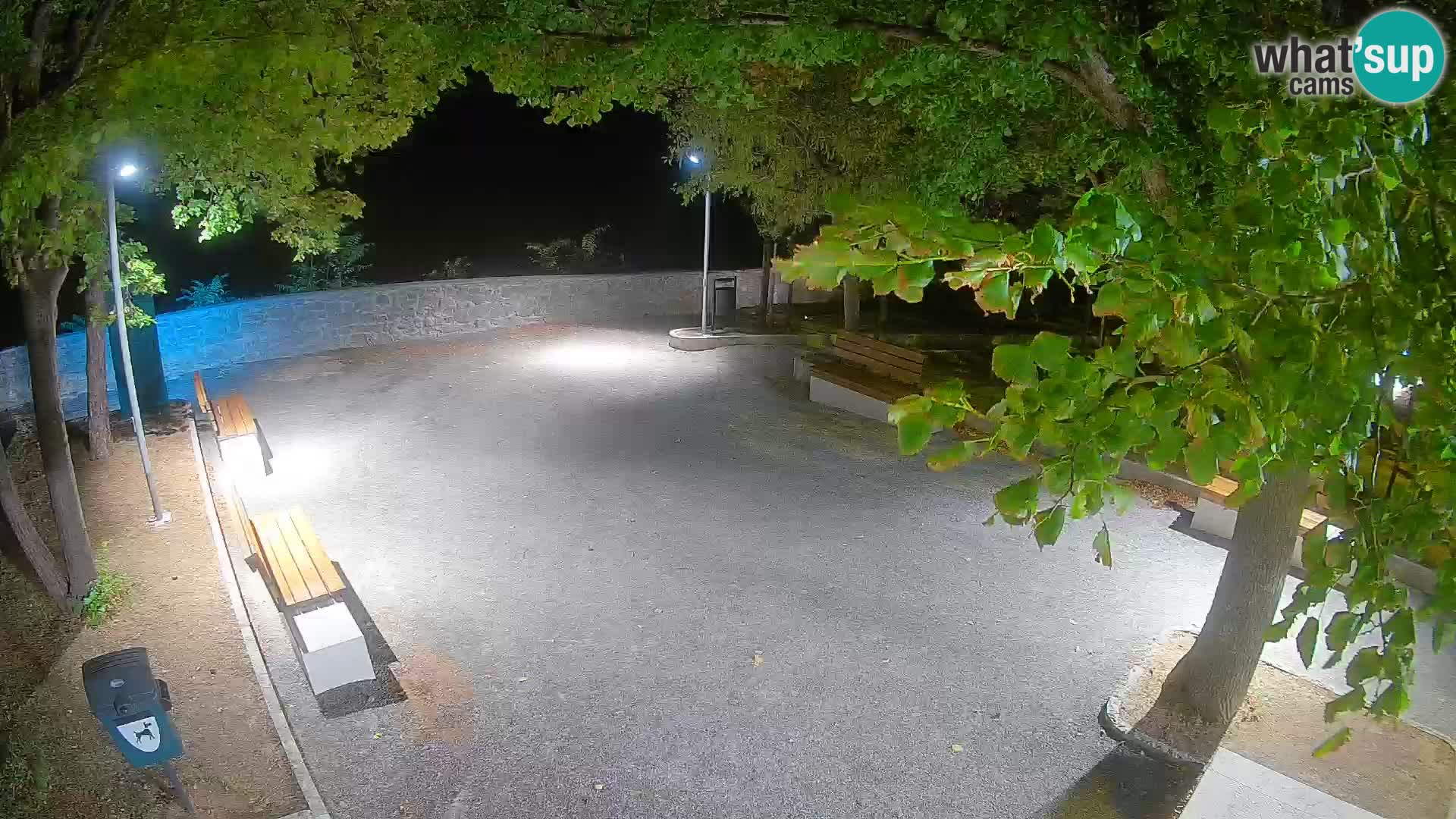 Spletna kamera Senj v živo – Park pisateljev in Velebitski kanal