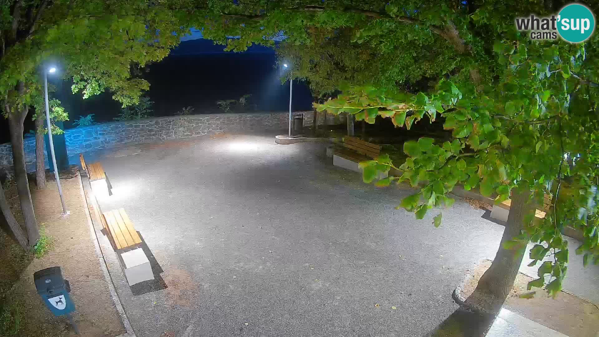 Kamera uživo Senj – Park književnika i Velebitski kanal