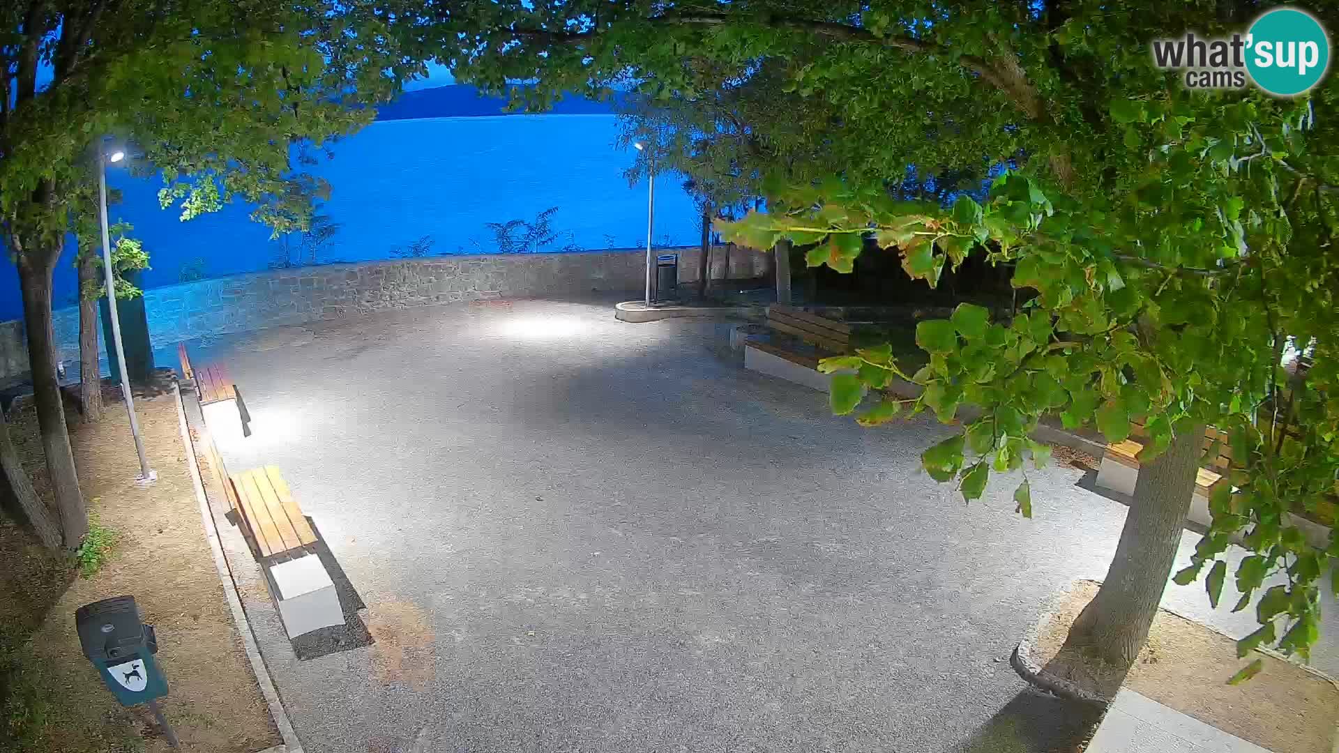 Kamera uživo Senj – Park književnika i Velebitski kanal