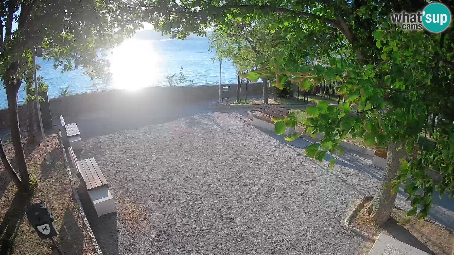Webcam Senj en direct – Parc des Écrivains et canal du Velebit