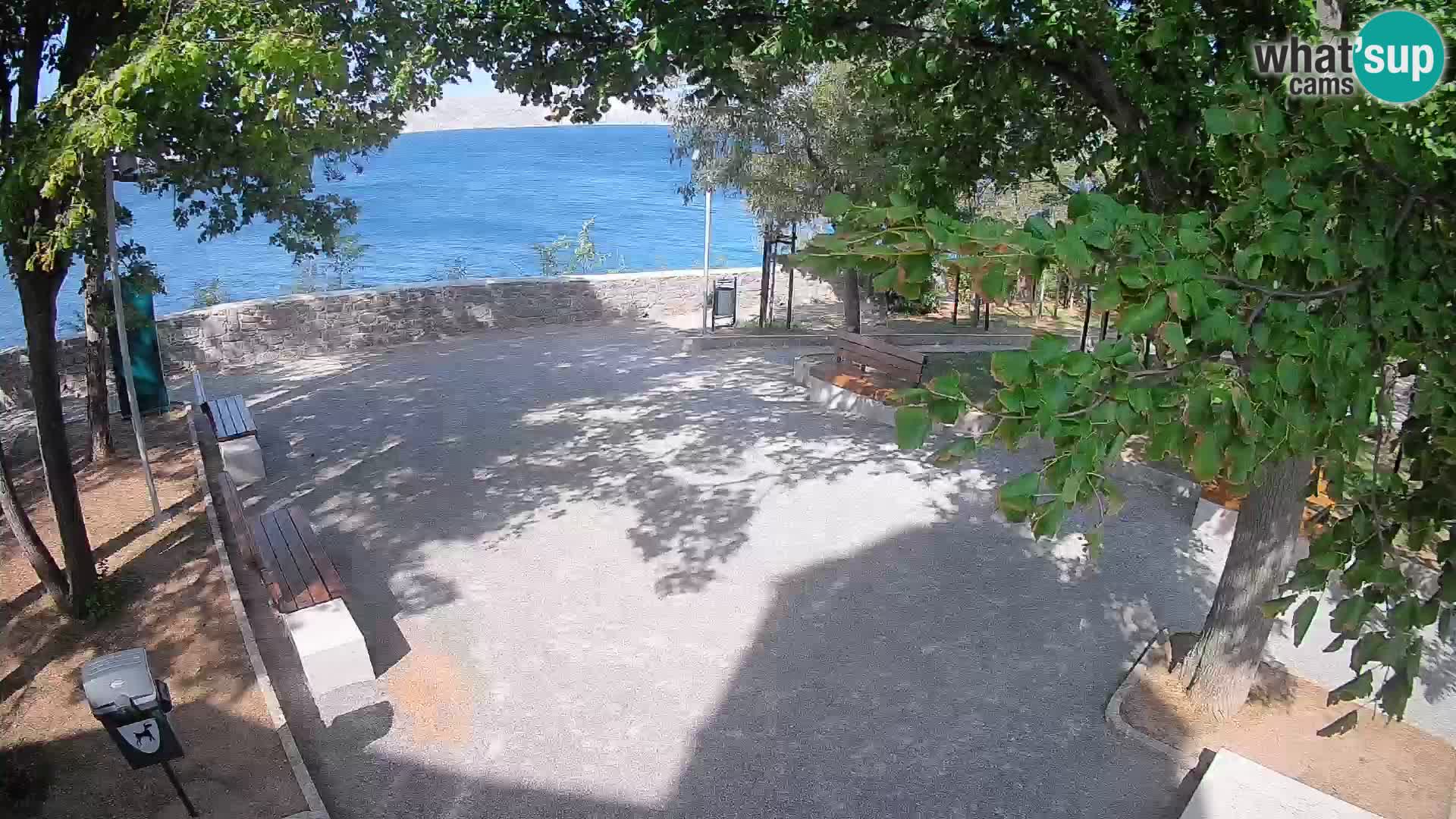Spletna kamera Senj v živo – Park pisateljev in Velebitski kanal