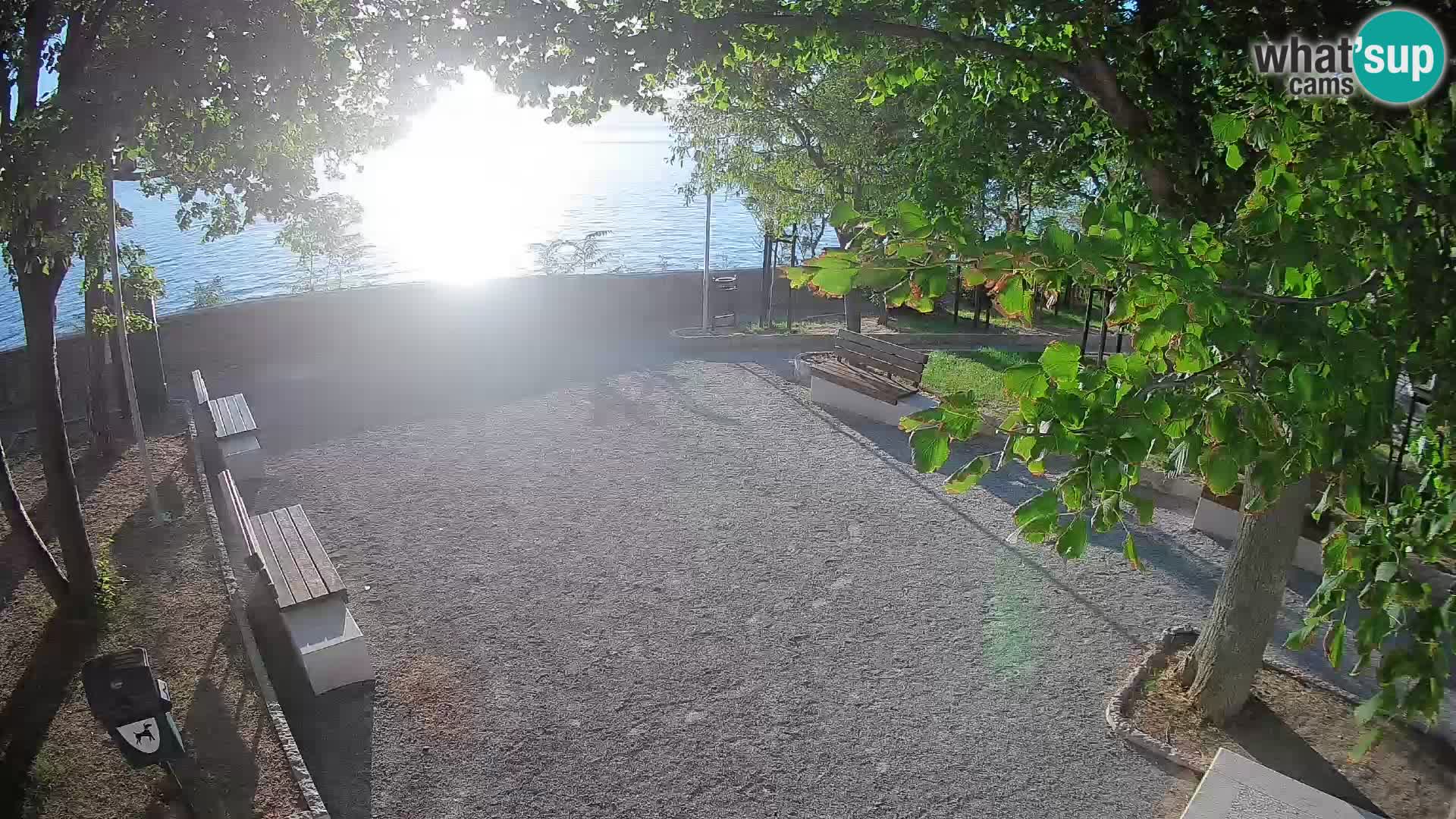 Spletna kamera Senj v živo – Park pisateljev in Velebitski kanal