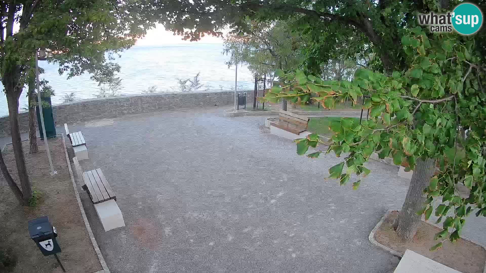 Kamera uživo Senj – Park književnika i Velebitski kanal