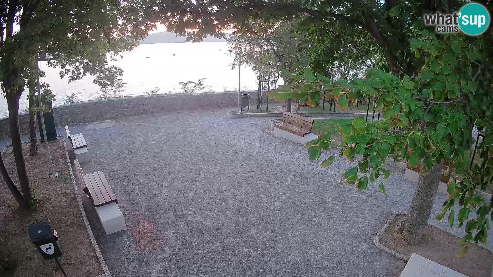 Webcam Senj en direct – Parc des Écrivains et canal du Velebit