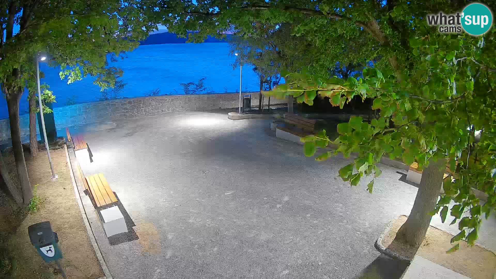 Webcam Senj en direct – Parc des Écrivains et canal du Velebit