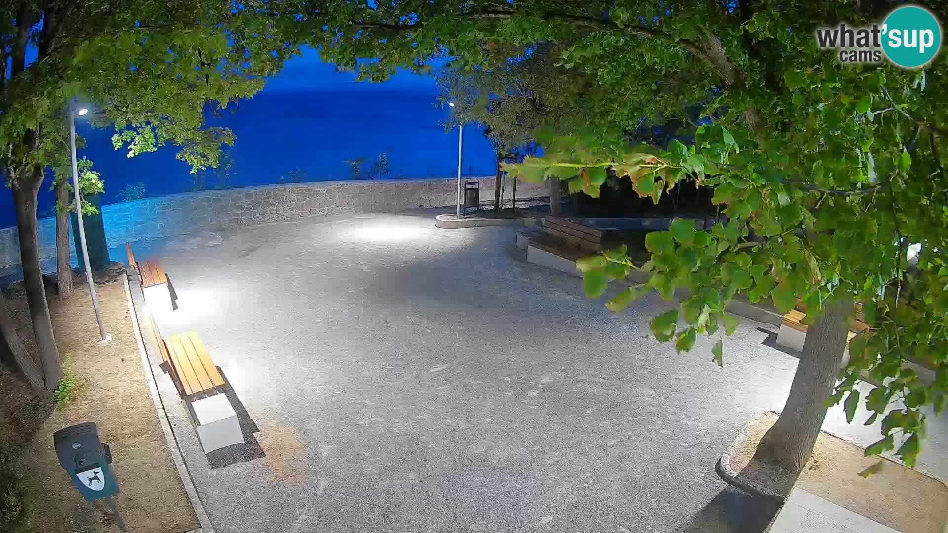 Kamera uživo Senj – Park književnika i Velebitski kanal
