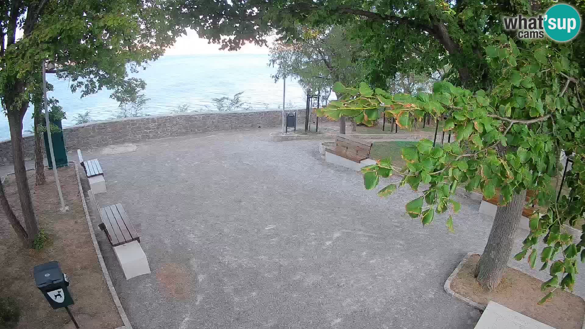 Webcam Senj en direct – Parc des Écrivains et canal du Velebit