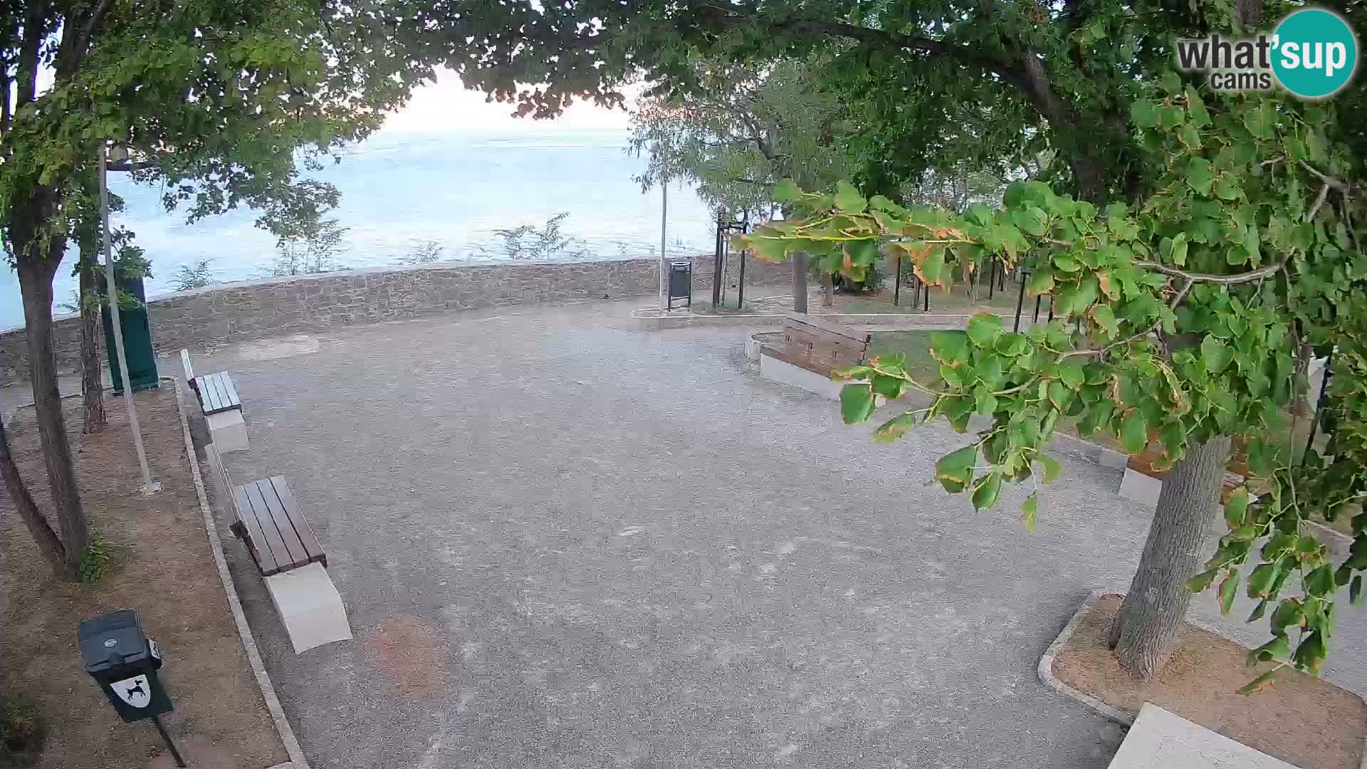 Webcam Senj en direct – Parc des Écrivains et canal du Velebit