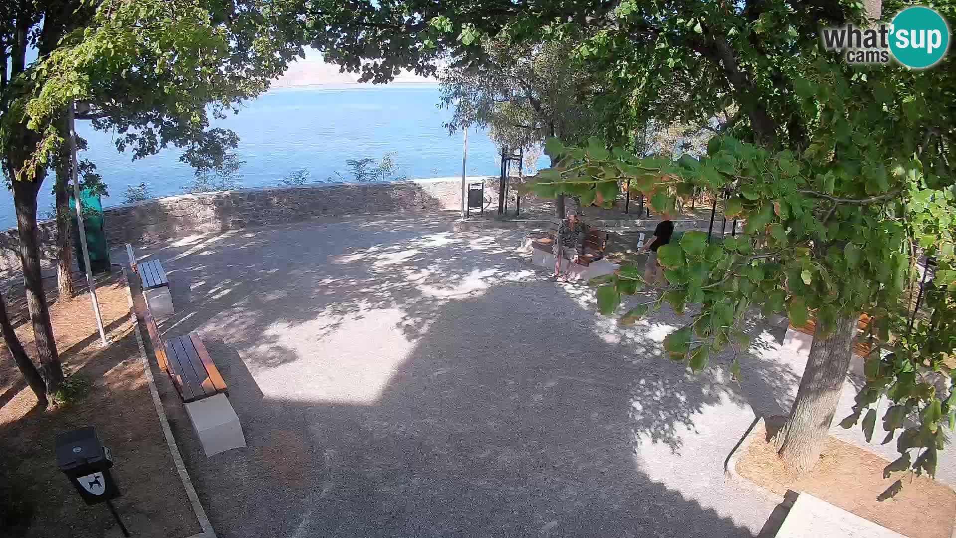Spletna kamera Senj v živo – Park pisateljev in Velebitski kanal