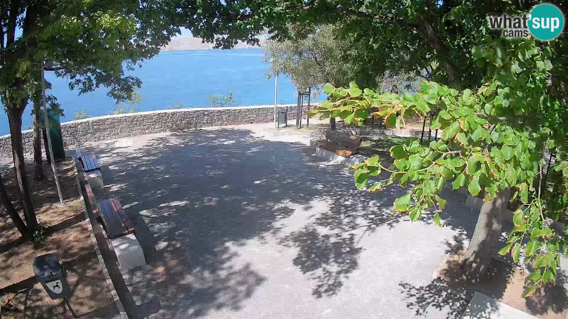 Kamera uživo Senj – Park književnika i Velebitski kanal