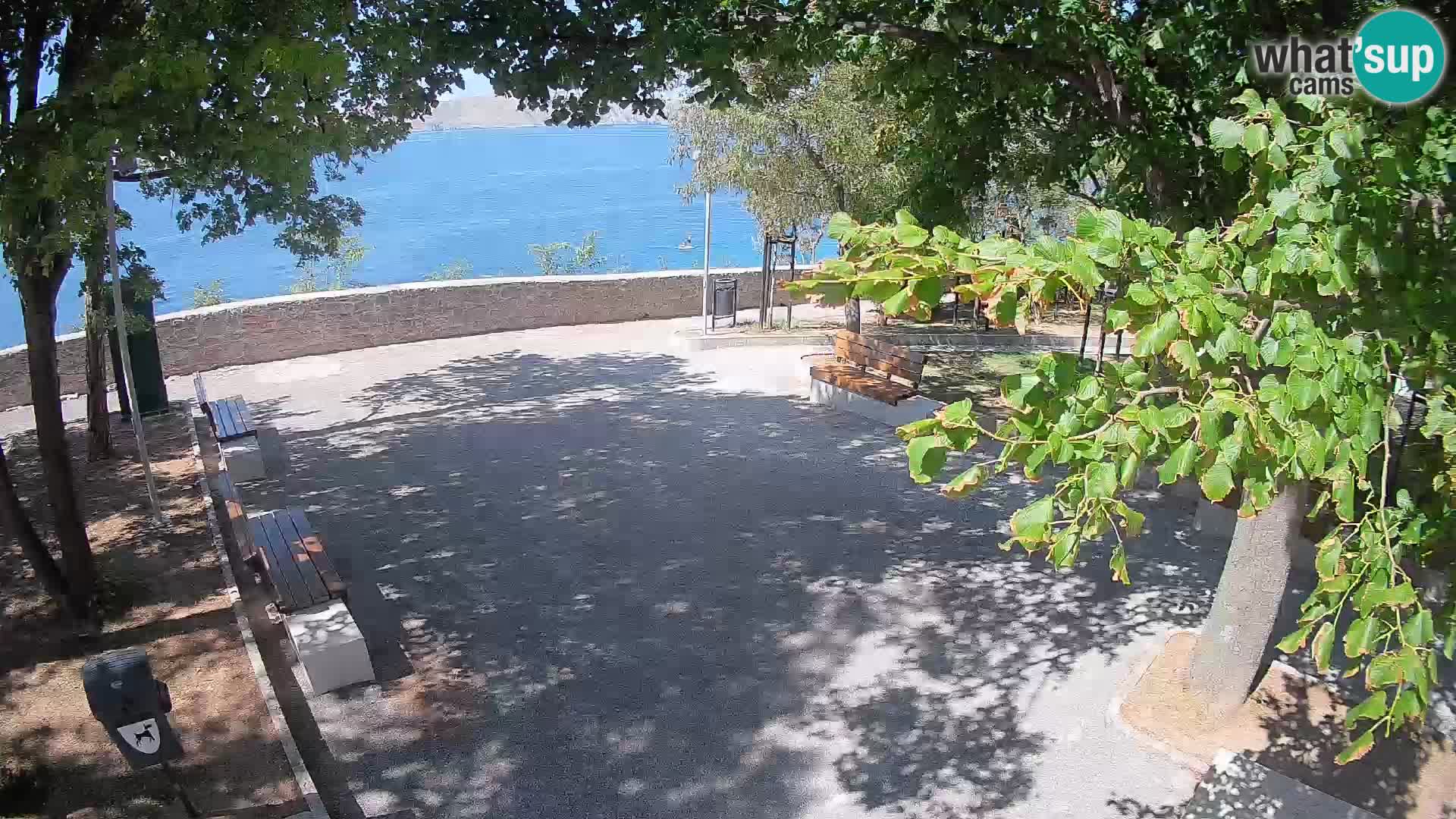 Webcam Senj en direct – Parc des Écrivains et canal du Velebit
