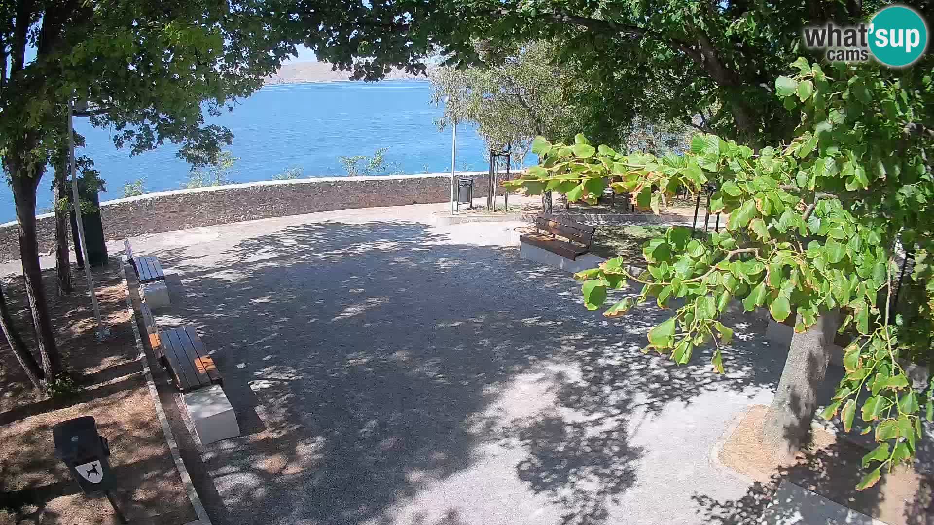 Spletna kamera Senj v živo – Park pisateljev in Velebitski kanal