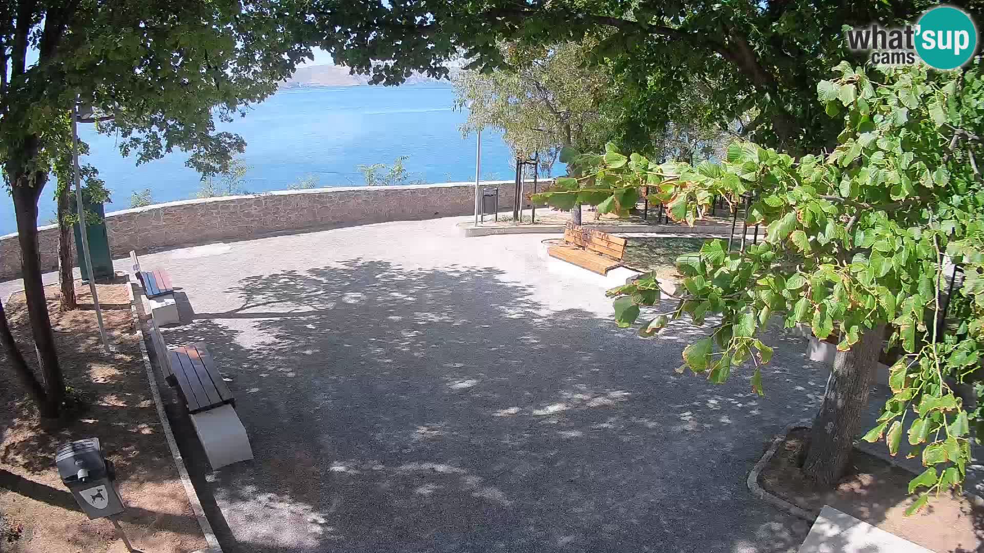 Webcam Senj en direct – Parc des Écrivains et canal du Velebit