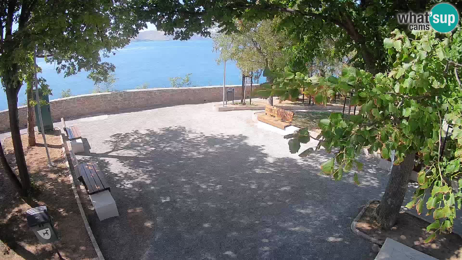 Kamera uživo Senj – Park književnika i Velebitski kanal