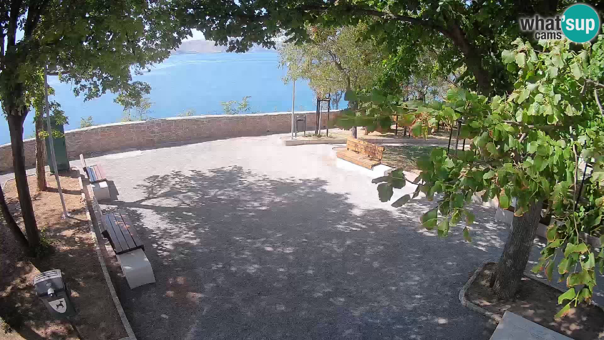Webcam Senj en direct – Parc des Écrivains et canal du Velebit