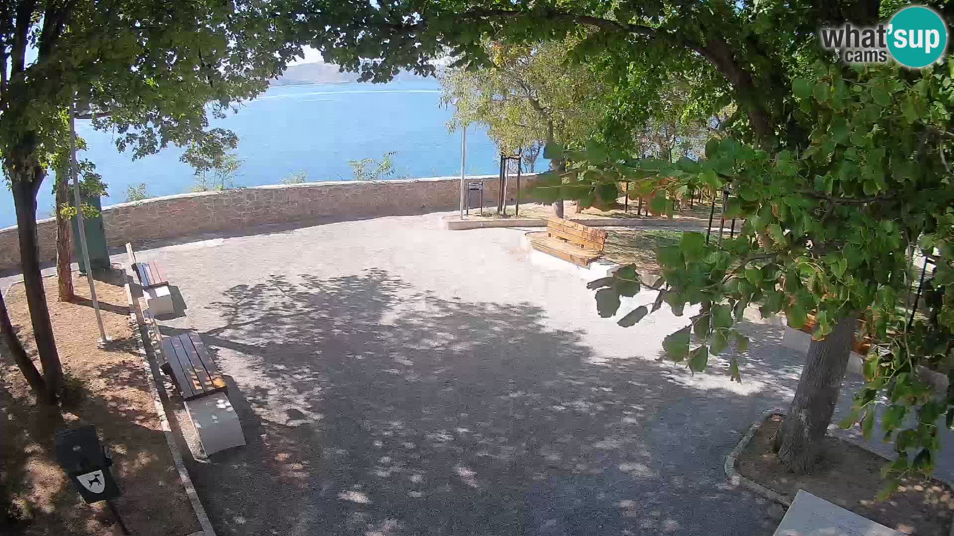 Kamera uživo Senj – Park književnika i Velebitski kanal
