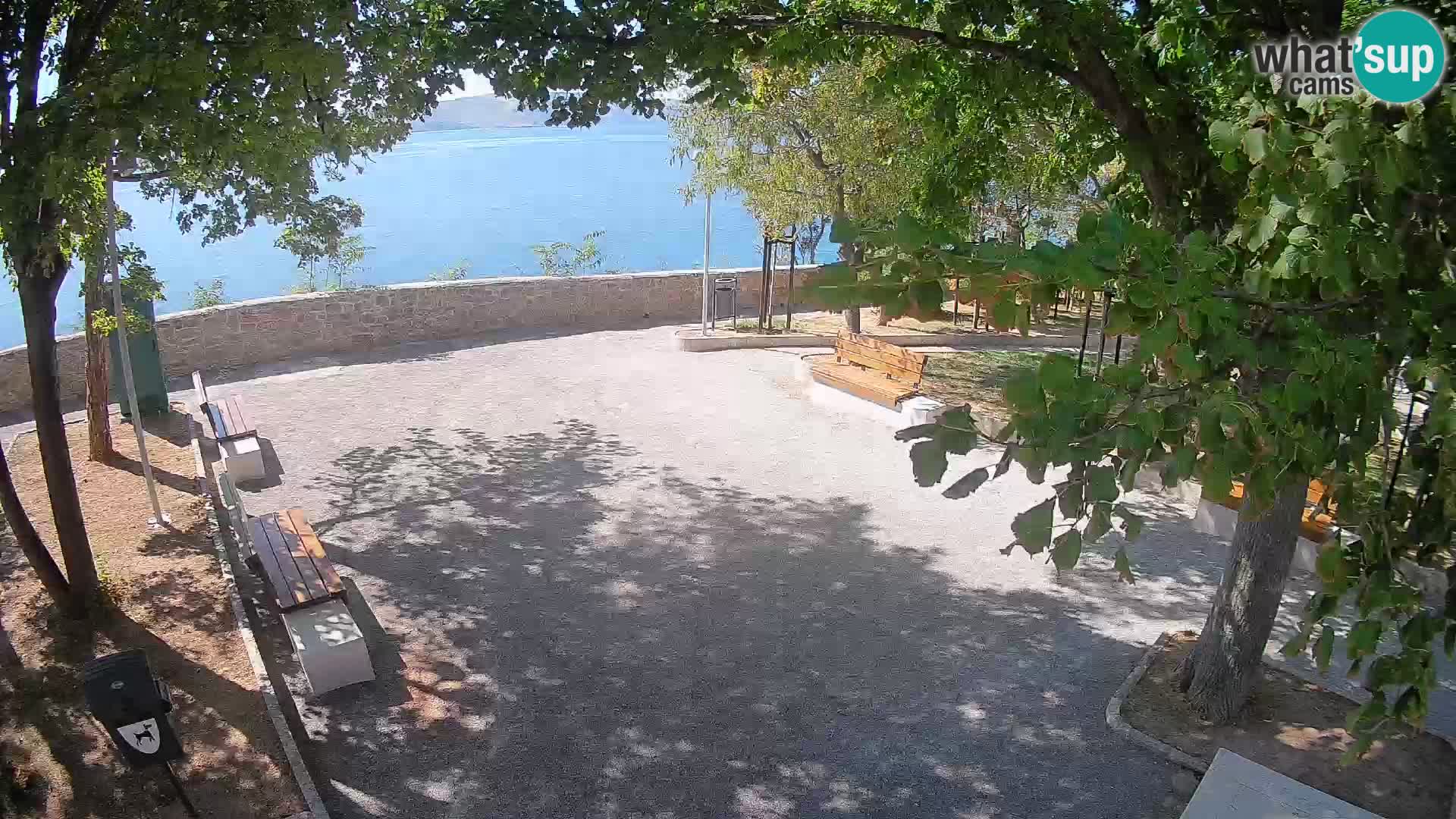 Webcam Senj en direct – Parc des Écrivains et canal du Velebit